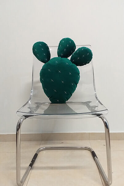 cojín cactus de tela hecho a mano